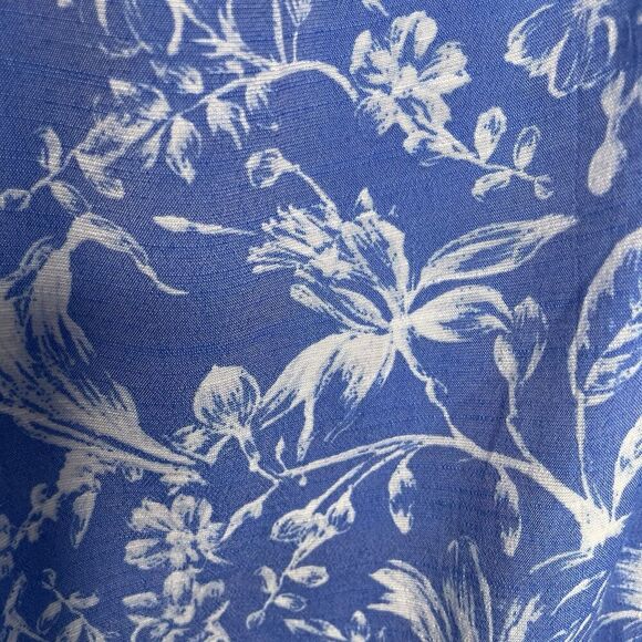 Lauren Conrad Blue White Floral Fairycore  Button‎ Down RayonBlend Top SZ XXL - Picture 10 of 13